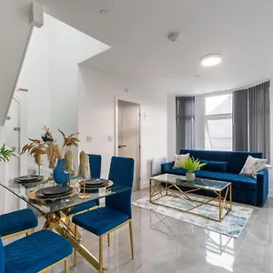  Apartment Luxurious - In